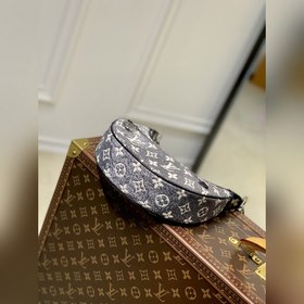 Новейшая модель, беспошлинная M21752. Эта сумка Loop Small из нов