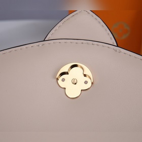 Модель： M55950 Белый LV сумочка LV Pont 9 изготовлена из гладкой 