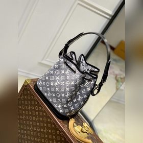 Новейшая модель, беспошлинная M21406. Сумка Petit Noé из джинсово