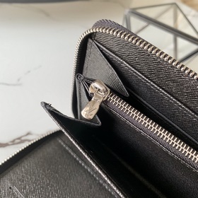 N60111 Black Zippy Organizer — кошелек на молнии, изготовленный и