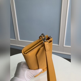 M69831 Желтый. Этот новый длинный кошелек LV Aerogram современным