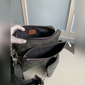Оригинальная сумка M46340 Trio в стиле почтальона воплощает модны