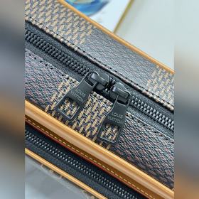 N40359 29×21,5×12 Сумка Nigo для почтальона через плечо