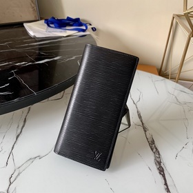 M66540 Black Water Waves Этот кожаный кошелек был создан в честь