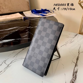 N62665 Black Этот кожаный кошелек был создан в честь африканского