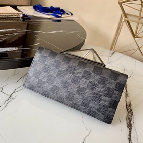 N62665 Black Этот кожаный кошелек был создан в честь африканского
