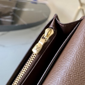 N60017 Кофейный Этот кожаный кошелек был создан в честь африканск