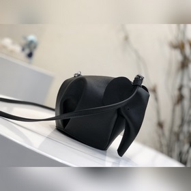 LOEWE Сумка Little Elephant очаровывает своим превосходным качест