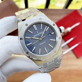AP Royal Oak – впечатляющее воплощение «стального» короля! Подлин