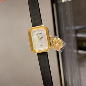 Первая публикация на Xiaohongshu. Ограниченная серия часов Chanel