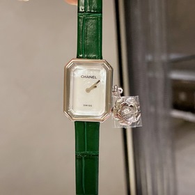 Первая публикация на Xiaohongshu. Ограниченная серия часов Chanel
