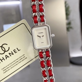 Часы Chanel Premiere! Вдохновленные контурами площади Фонден в Па