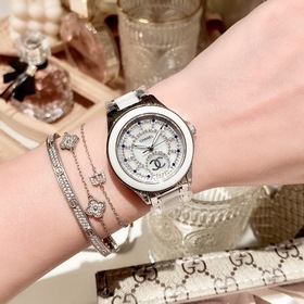 Часы Chanel из коллекции ювелирных изделий Chanel оснащены оригин