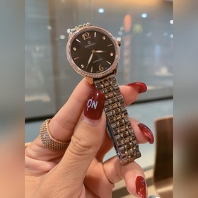 Новейшая модель от Chanel. Модный и лаконичный дизайн, высококаче