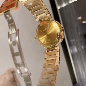 Популярная модель, аналогичная модели Чон Чжи Хён! Модель Gucci и