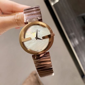 Популярная модель, аналогичная модели Чон Чжи Хён! Модель Gucci и