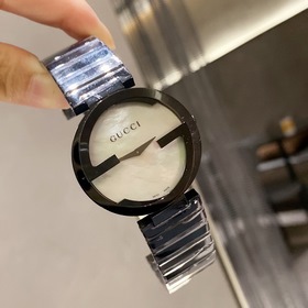 Популярная модель, аналогичная модели Чон Чжи Хён! Модель Gucci и