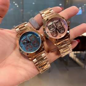 Новый член серии Gucci G-TIMELESS — очаровательная кошка. Эти час