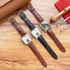 Iwc — это высококачественные мужские часы с классическим дизайном