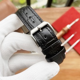 Iwc — это высококачественные мужские часы с классическим дизайном