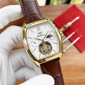 Бренд： IWC Classic Replica Multi-Function Rare Barrel Shape Тип： 