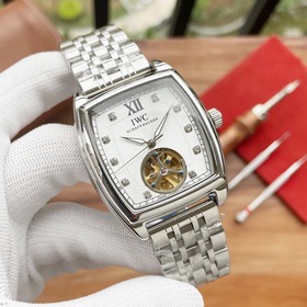 Iwc — это высококачественные мужские часы с классическим дизайном
