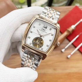 Iwc — это высококачественные мужские часы с классическим дизайном