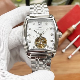 Iwc — это высококачественные мужские часы с классическим дизайном