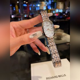 Longines — новая серия часов Symphonette с импортным кварцевым ме