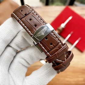 Longines — классические мужские часы с тремя стрелками, отличающи