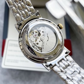 Набор парных часов Longines, созданный для влюбленных, отличается