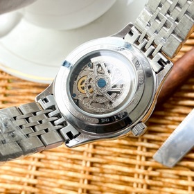 Часы Longines для мужчин отличаются элегантностью, джентльменским