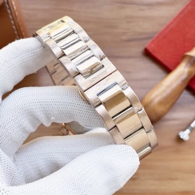 Longines - шестистрелочный мужской хронограф с кварцевым механизм