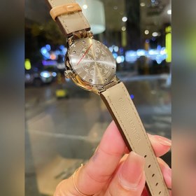 LV Tambour slim monogran – это женские часы ограниченной серии, к