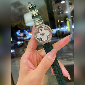 LV Tambour slim monogran – это женские часы ограниченной серии, к