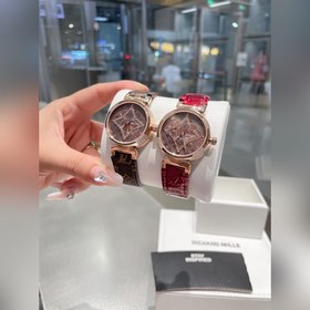 LV Louis Vuitton пользуется особой популярностью среди женщин. Ко