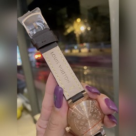 LV представляет свое новое творение, LV — TAMBOUR SLIM, полная се