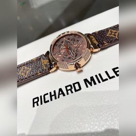 LV Louis Vuitton пользуется особой популярностью среди женщин. Ко