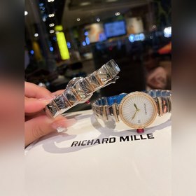 Новейшая модель из серии LVCEA от Bulgari уже в продаже. Ее особе