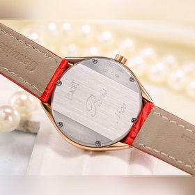 Элегантные и роскошные женские часы Piaget. Эта модель воплощает 