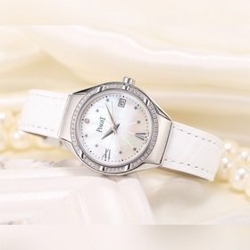 Элегантные и роскошные женские часы Piaget. Эта модель воплощает