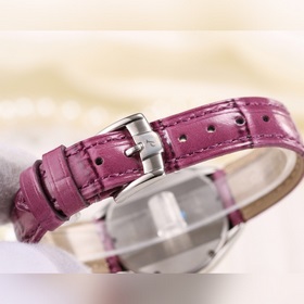 Элегантные и роскошные женские часы Piaget. Эта модель воплощает 