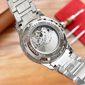 PIAGET - Серия ALTIPLANO Тип： Мужские часы Корпус： нержавеющая ст
