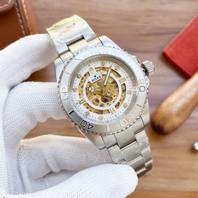 Бренд： Rolex Тип： Мужские часы Корпус： высший класс, нержавеющая 