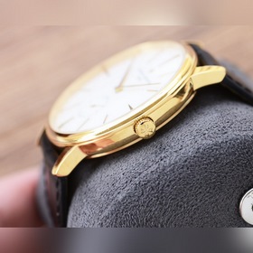 Ультратонкий механизм с ручным заводом - Vacheron Constantin Heri