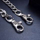 Модный бренд Chrome Hearts предлагает стильный поясной ремень, который также мож