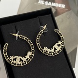 Новые серьги Chanel Код Новинка CHANEL полукруглые серьги-гвоздики с двойным сим