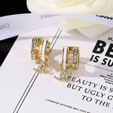 Серьги Chanel Small Chanel Ear Studs, официальный сайт, синхронное обновление. И