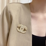 Брошь CHANEL – это украшение, которое лучше всего понимают женщины. Те женщины, 