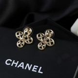 Chanel винтажные металлические серьги в лаконичном стиле, очень элегантные серьг